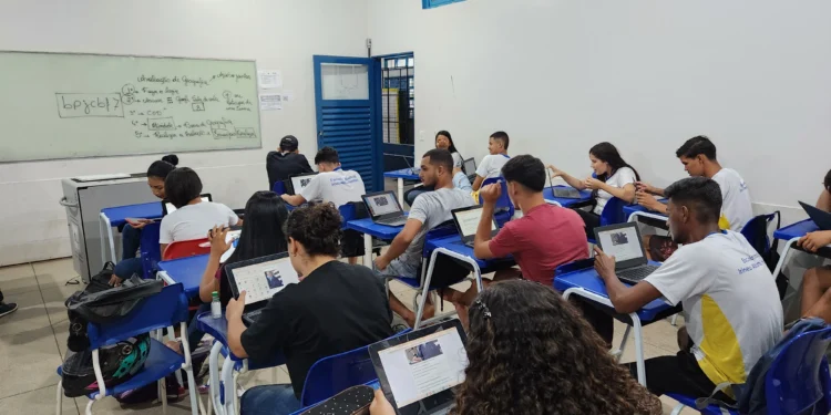 Professores da Regional de Guaraí utilizam os chromebooks e Google Sala de Aula para aplicar avaliações bimestrais