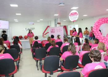 O evento teve como objetivo conscientizar a população sobre a importância da prevenção e do diagnóstico precoce do câncer de mama