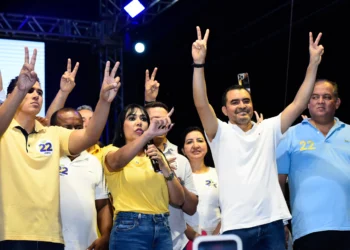 Grande reunioa nas arnos - Foto: mariana di pietro