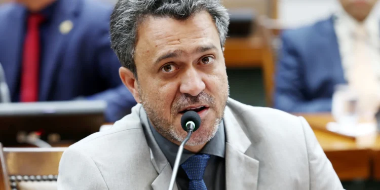 Deputado solicita implantação de transplante renal no Tocantins