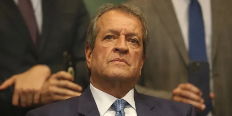 Presidente do PL minimiza pesquisa e aposta em vitória do partido em 2026