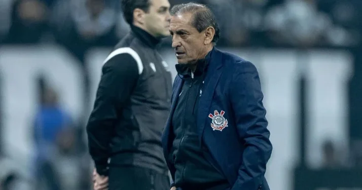 Veja as chances de rebaixamento após derrotas de Corinthians e Fluminense