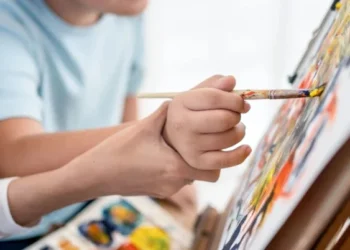 É necessário que as escolas estejam preparadas para receber crianças com autismo • Athima Tongloom