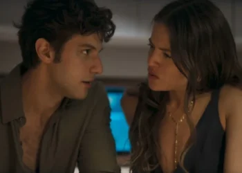 Luma (Agatha Moreira) descobrirá maior segredo de Mavi (Chay Suede) em "Mania de Você". • Reprodução/Globoplay