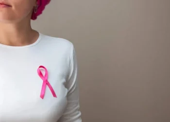 Câncer de mama é o tipo de tumor que mais acomete as mulheres no Brasil • Reprodução