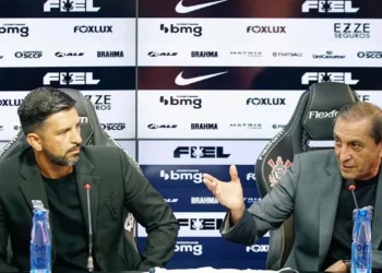 Emiliano Diáz e Ramón Diáz durante coletiva • Divulgação/Luiz Fernando Carrijo/Corinthians