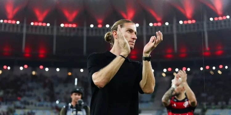 Filipe Luís, treinador do Flamengo, na vitória contra o Corinthians • Gilvan de Souza/Flamengo