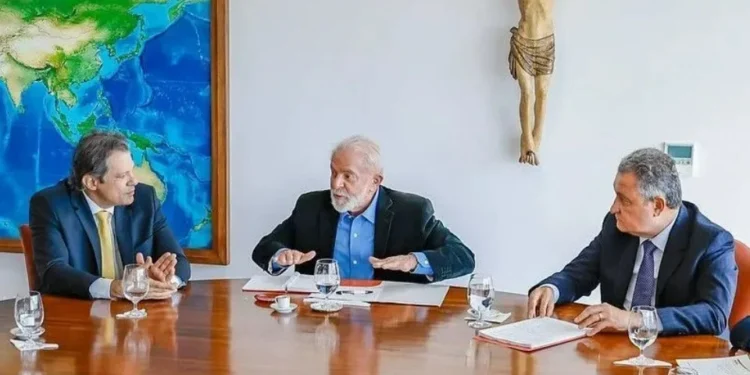 Em reunião com Lula, Rui Costa e Haddad divergem sobre futuro das bets