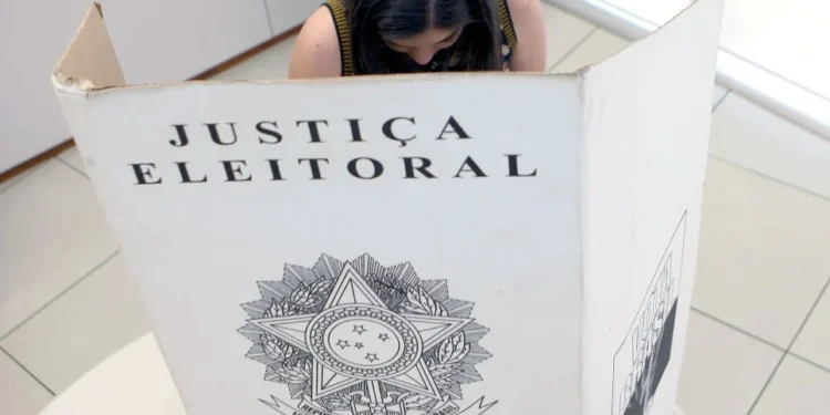 Urna eletrônica • 19/07/2016 - Roberto Jayme/Ascom/TSE