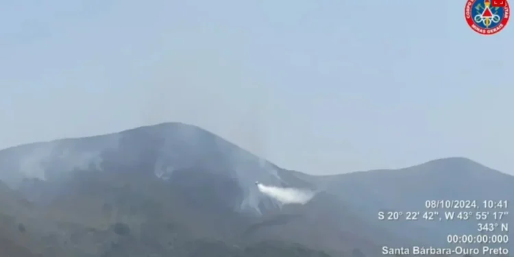 Novo incêndio atinge a Serra da Moeda, na Grande Belo Horizonte