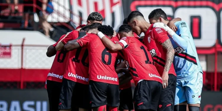 Presidente do Atlético-GO surpreende e admite rebaixamento: “Não adianta iludir”