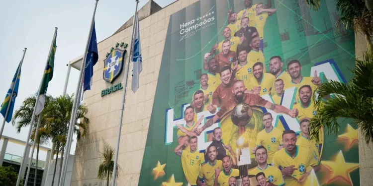 CBF homenageia campeões mundiais de Futsal