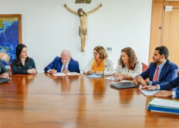 Presidente Lula sancionou hoje o Projeto de Lei 4266/23, que aumenta a pena do crime de feminicídio de 12 para 20 anos, podendo chegar até 40 anos. • 09/10/2024 - Reprodução/X/padilhando