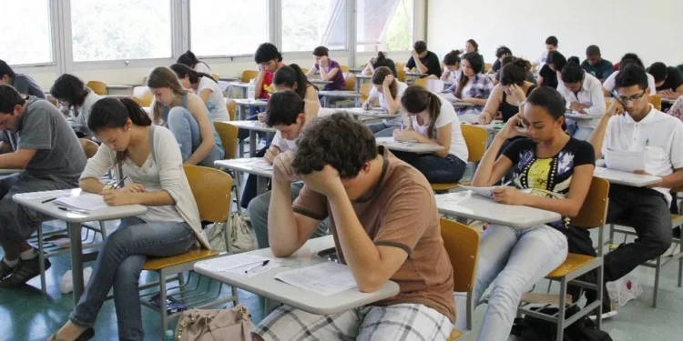 Enem 2024: saiba como organizar seu tempo em cada dia da prova