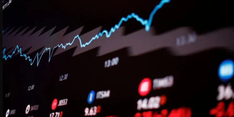 Ibovespa sobe 0,12% aos 129.962 pontos; dólar cai 0,23%