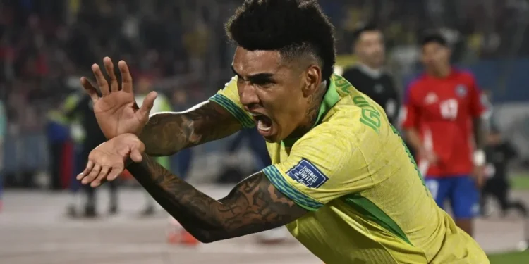 Com gols “do Botafogo”, Brasil vira sobre Chile e respira nas Eliminatórias