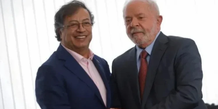 Lula presta “solidariedade” ao presidente da Colômbia e lembra impeachment de Dilma