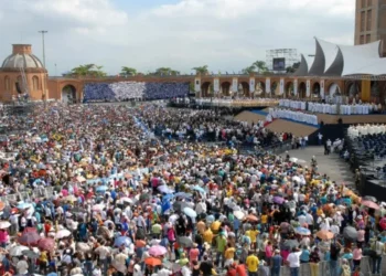 Papa Bento XVI celebra missa no Santuário Nacional • Valter Campanato/Agência Brasil