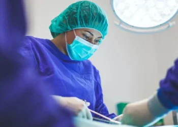 Transmissão de HIV por transplante de órgãos é raro, segundo infectologista • Foto: Artur Tumasjan/Unsplash