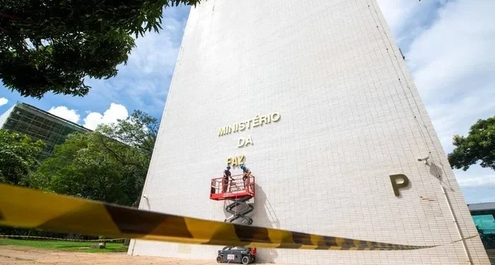 Governo publica MP que deve gerar arrecadação de mais de R$ 16 bi