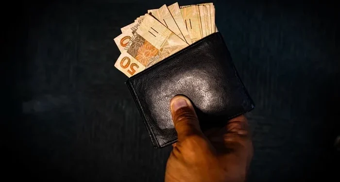 Dinheiro esquecido: R$ 8,6 bi podem ser sacados. Veja quem tem direito