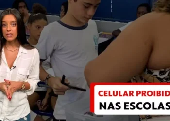 Celular proibido nas escolas?