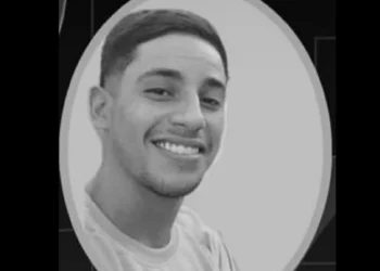 Jhonata Almeida Mendes, de 24 anos, morreu afogado após entrar no lago de Palmas — Foto: Reprodução/Redes Sociais