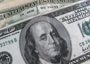 Nota de 100 dólares • 17/12/2009 REUTERS/Sam Mircovich