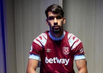 Lucas Paquetá foi acusado por má conduta em apostas • Foto: Reprodução/Twitter @WestHam