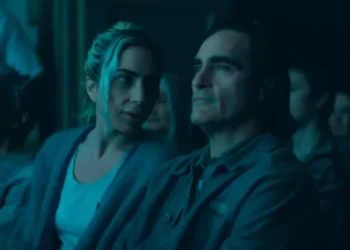 Lady Gaga e Joaquin Phoenix em "Coringa: Delírio a Dois" • Divulgação