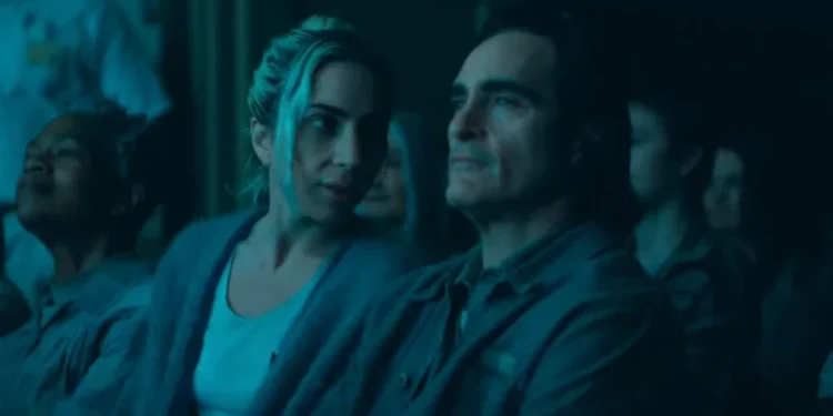 Lady Gaga e Joaquin Phoenix em "Coringa: Delírio a Dois" • Divulgação