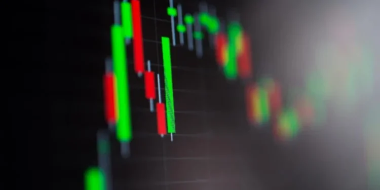 Incertezas em relação ao cumprimento das metas fiscais do governo e novo ciclo de alta da Selic está entre motivos que levaram a preferência de papéis de curto prazo de renda fixa • Vecteezy