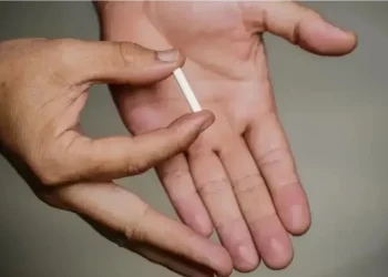 “Chips da beleza”, como são chamados, são prescritos como para emagrecimento e outros usos estéticos, mas podem trazer riscos à saúde • Rafa Neddermeyer/Agência Brasil