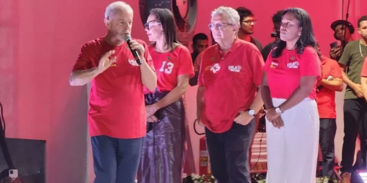 Na Bahia, Lula fala sobre religião e ataca Bolsonaro