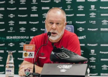 Mano Menezes, técnico do Fluminense, em coletiva • LUCAS MERÇON / FLUMINENSE F.C.