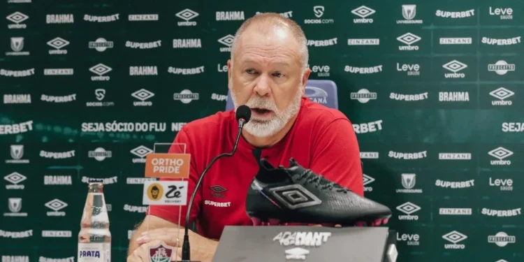 Mano elogia atacante do Fluminense e detalha como venceu o Flamengo