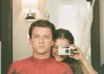 Tom Holland e Zendaya namoram na vida real • Reprodução/Instagram