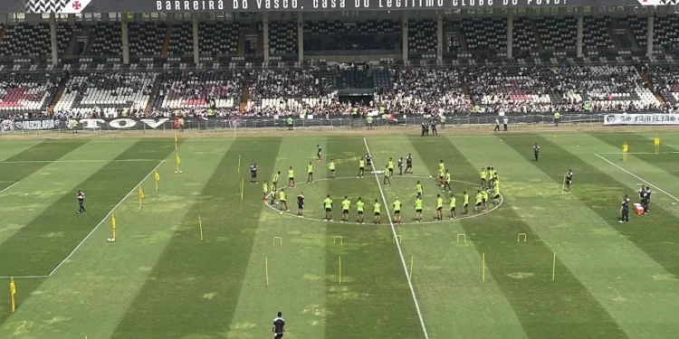 Vasco: Paiva indica possíveis titulares para a semifinal em treino