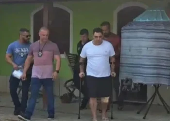 Momento em que Luiz Cicatriz é preso em Maricá (RJ) • Reprodução