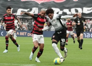 Corinthians e Flamengo fizeram um duelo pegado na Neo Química Arena • Divulgação/Copa do Brasil
