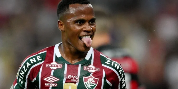 Arias entra no top-10 de artilheiros do Fluminense