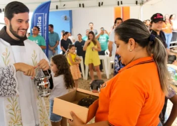 Evento reuniu a comunidade em homenagem a São Francisco e promoveu a adoção responsável de pets - Foto: Divulgação.