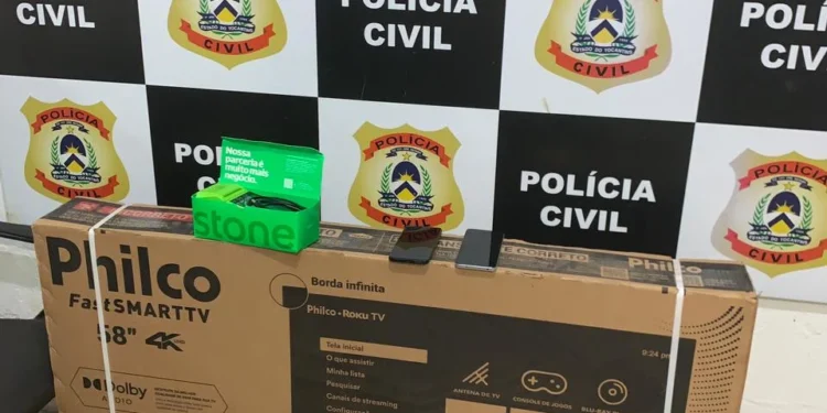 Em Paraíso do Tocantins, Polícia Civil cumpre mandado de busca e apreensão em casa de suspeito de ter desviado R$ 300 mil de uma empresa de cosméticos