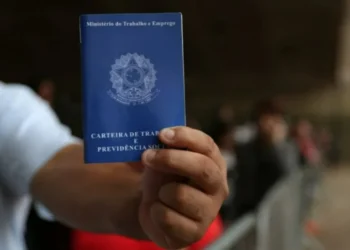 Benefício corresponde a 1/12 da remuneração por mês trabalhado • Foto: REUTERS/Amanda Perobelli