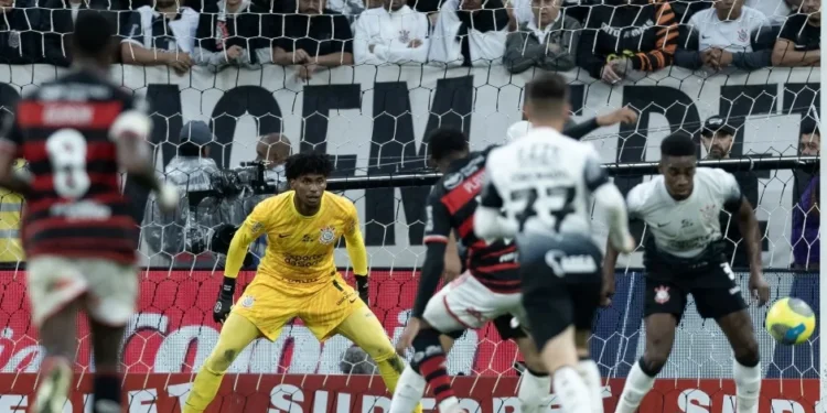 Corinthians paga multa de Hugo Souza ao Flamengo; veja valores