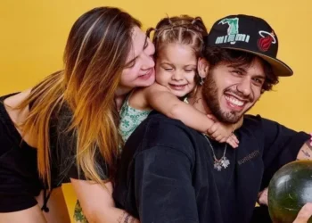 Virginia e Zé Felipe se declaram em aniversário de 2 anos da filha Maria Flor • Instagram/ Virginia Fonseca
