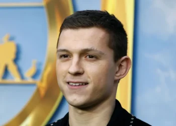 Ator Tom Holland, que interpretou o Homem-Aranha nos cinemas • REUTERS/Henry Nicholls