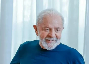 O presidente Luiz Inácio Lula da Silva (PT) na primeira foto após ter sofrido um acidente doméstico • 21/10/2024 - Ricardo Stuckert/PR