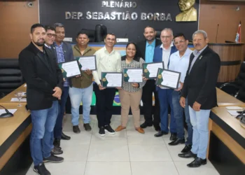 Vereadores eleitos são homenageados no legislativo miracemense