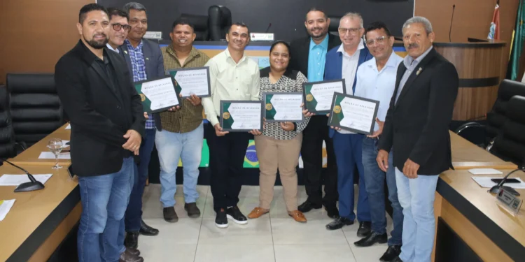 Moções de Aplausos aos vereadores eleitos e reeleitos. Foto: DJ Léo